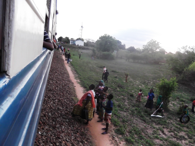 reis_mbeya_langs_de_rails.jpg reis_mbeya_langs_de_rails.jpg